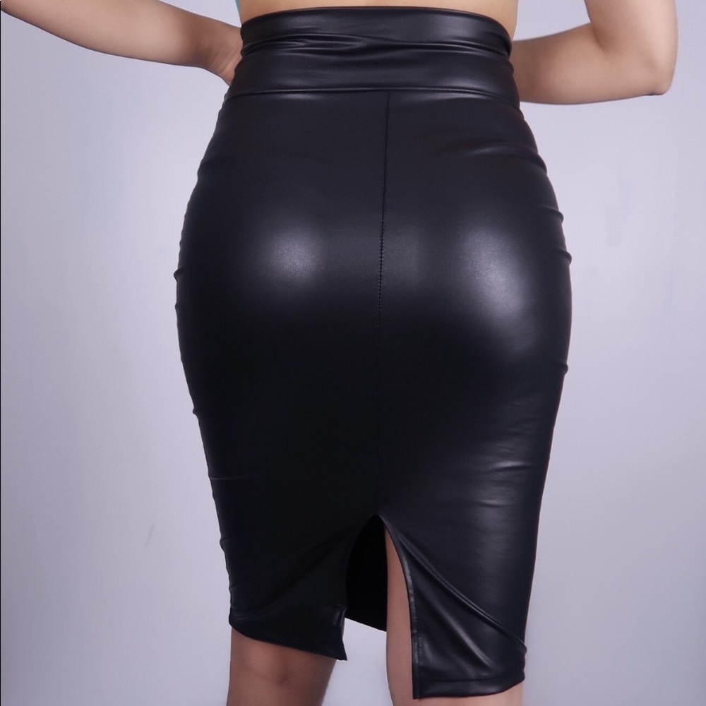 Leather pencil skirt